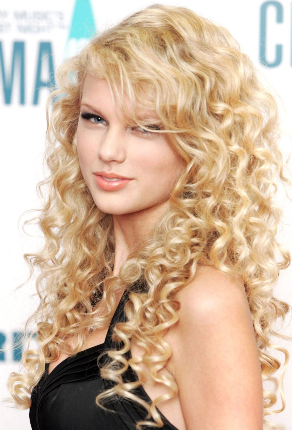 Taylor Swift Wig - Long Blonde Curly Wig Taylor Swift Cosplay Costume
